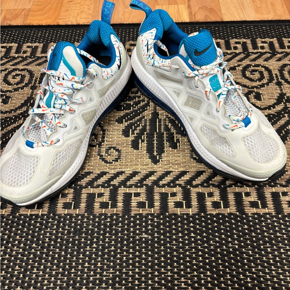 Nike Kids White and Blue Sneakers Air Max 7Y